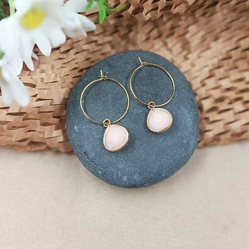 Anneaux en laiton rose enfermés pour la vente par Yemaya Collections