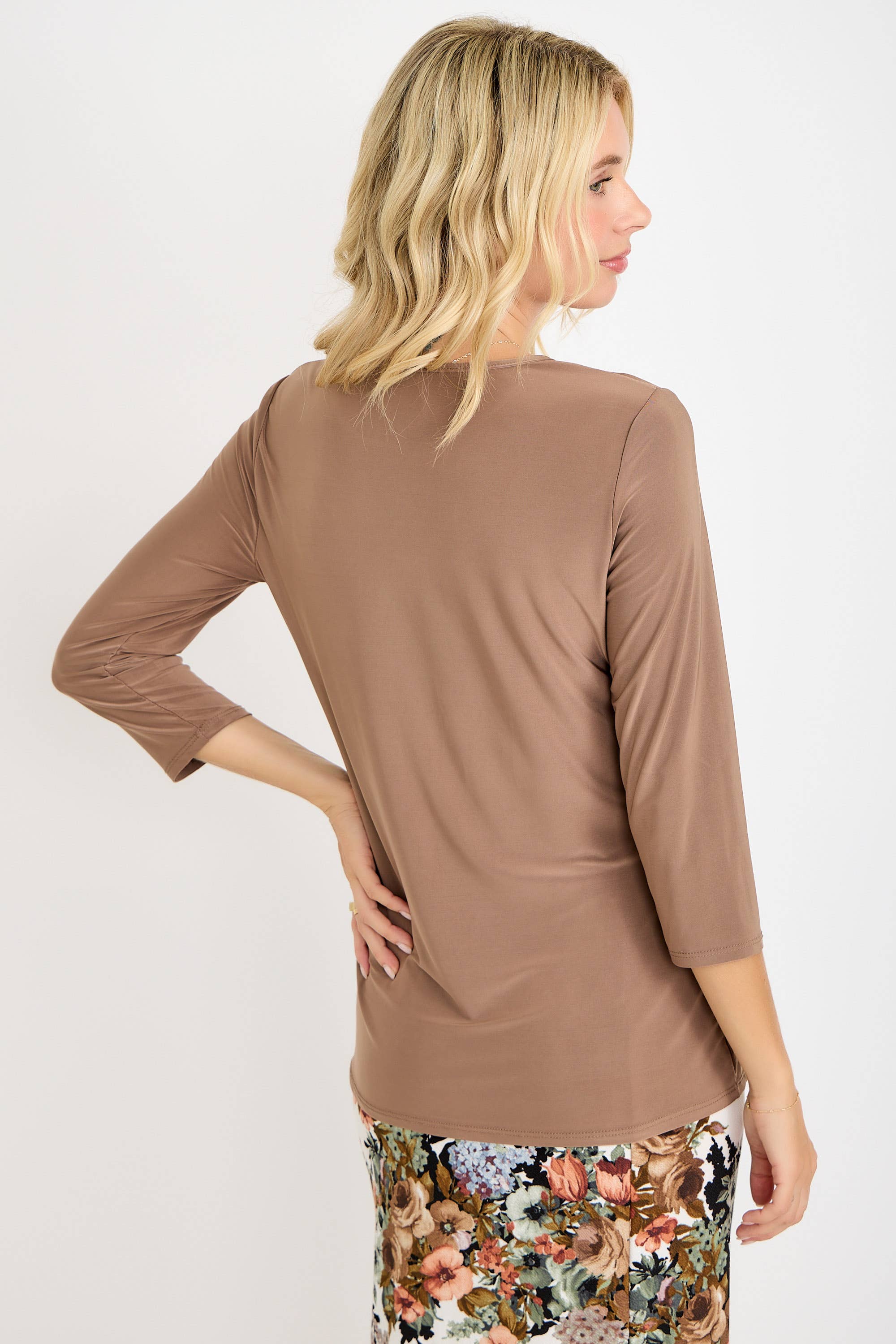 Celeste Clothing - Venta al por mayor Camiseta - Mujer - TOP DE CAPAS SIN ARRUGAS CON MANGAS 3/4 -CT1321468