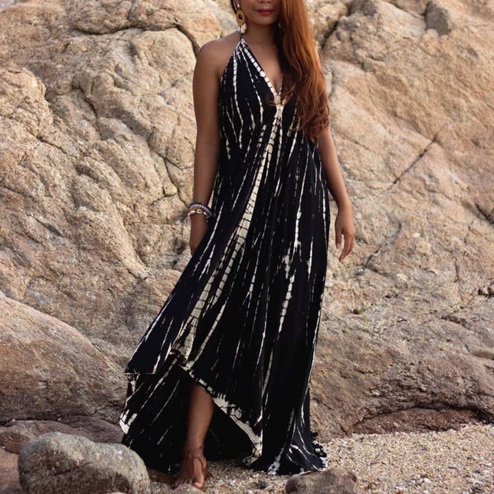 Rosa Clothing - Wholesale Dress - Women's - Swing halterneck tie backless print dress