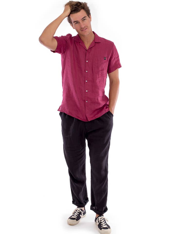 Marlon Leinenhemd mit kurzen Ärmeln für den Großhandel von Ravens View Ibiza