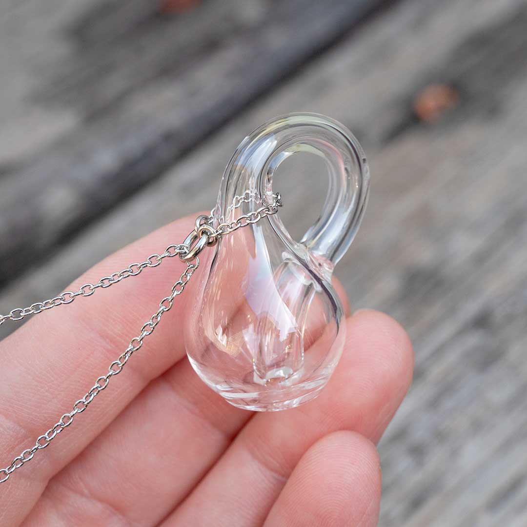 Boutique Academia - Wholesale Pendant/Charm Necklace - Klein Bottle Necklace6