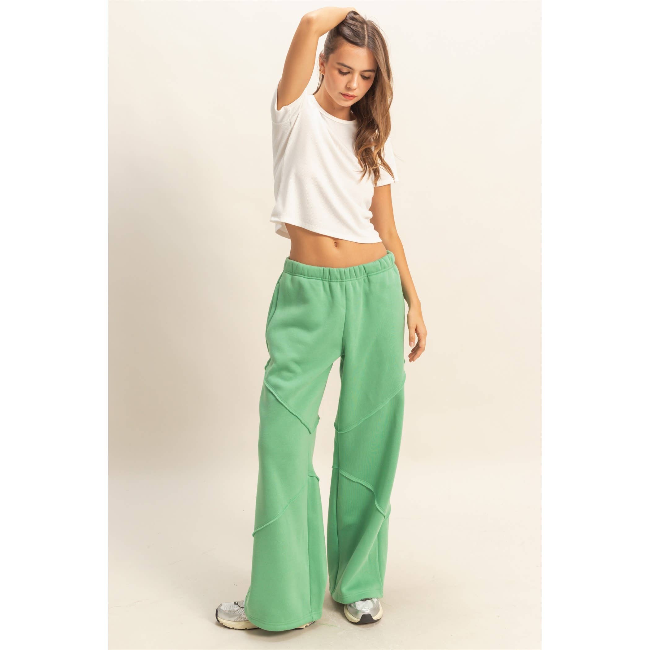 HYFVE - Wholesale Lounge Sweatpants/Joggers - Women's - Relaxed-Fit Jogger Pants With Pocket Detail5