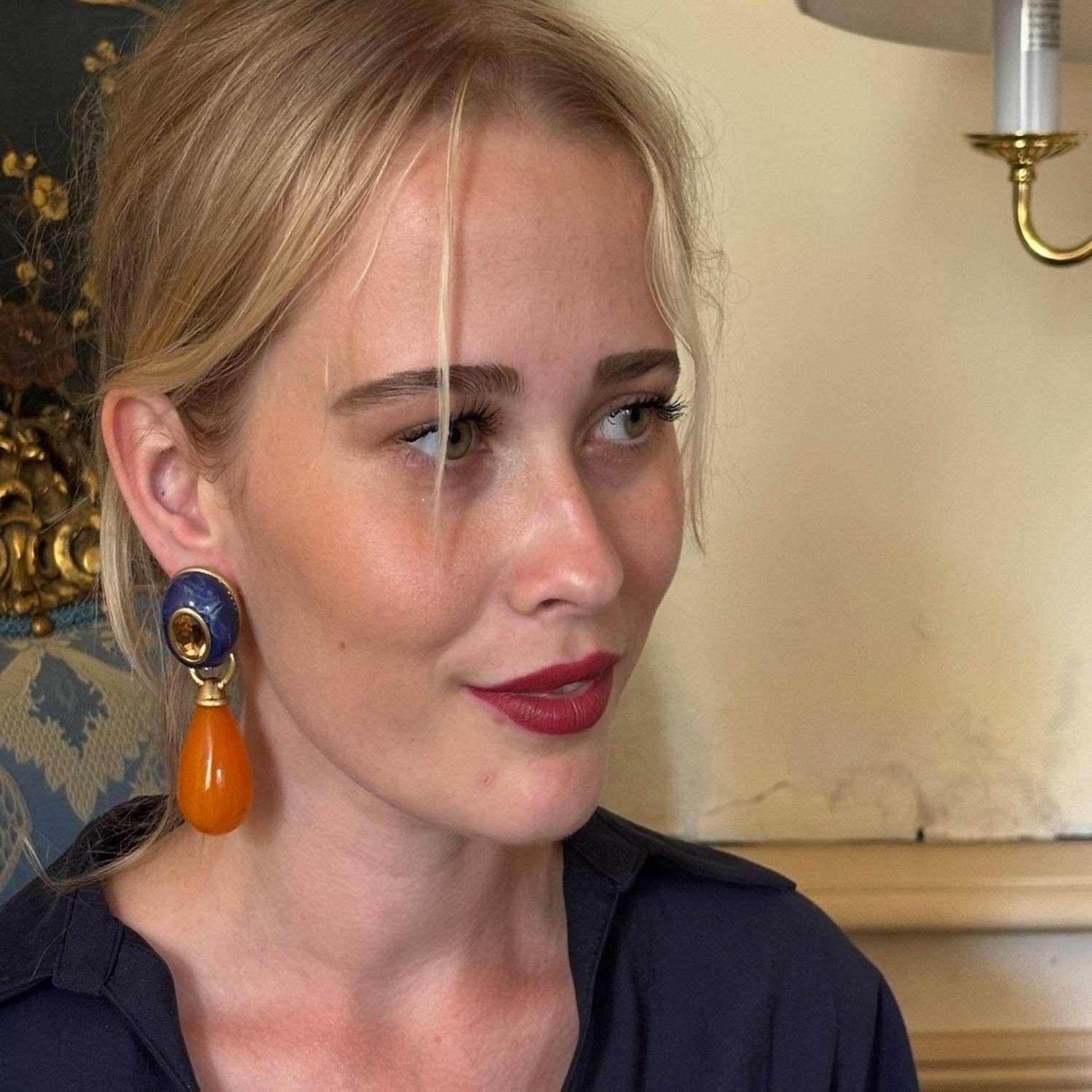 Michael Nash Jewelry - Vente Boucles d'oreilles pendantes - Charlotte Goutte Amovible Percée en Résine Bleu Marine et Orange1