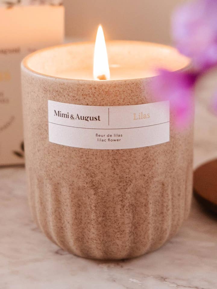 Lilac - Genanvendeligt soja duftlys for engroshandel hos Mimi & August