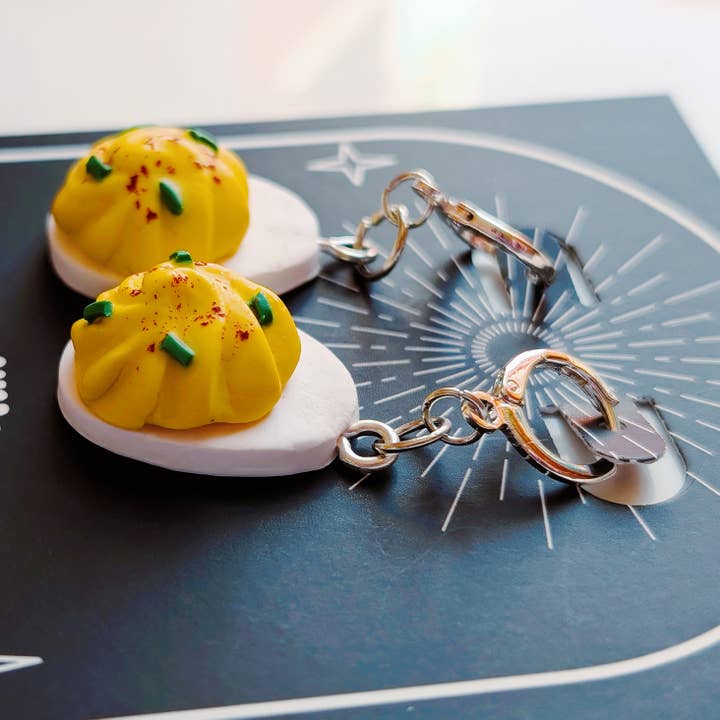 Luxe Trauma – wholesale Huggie earrings – Deviled egg earrings kitsch funny season eggs huggies2