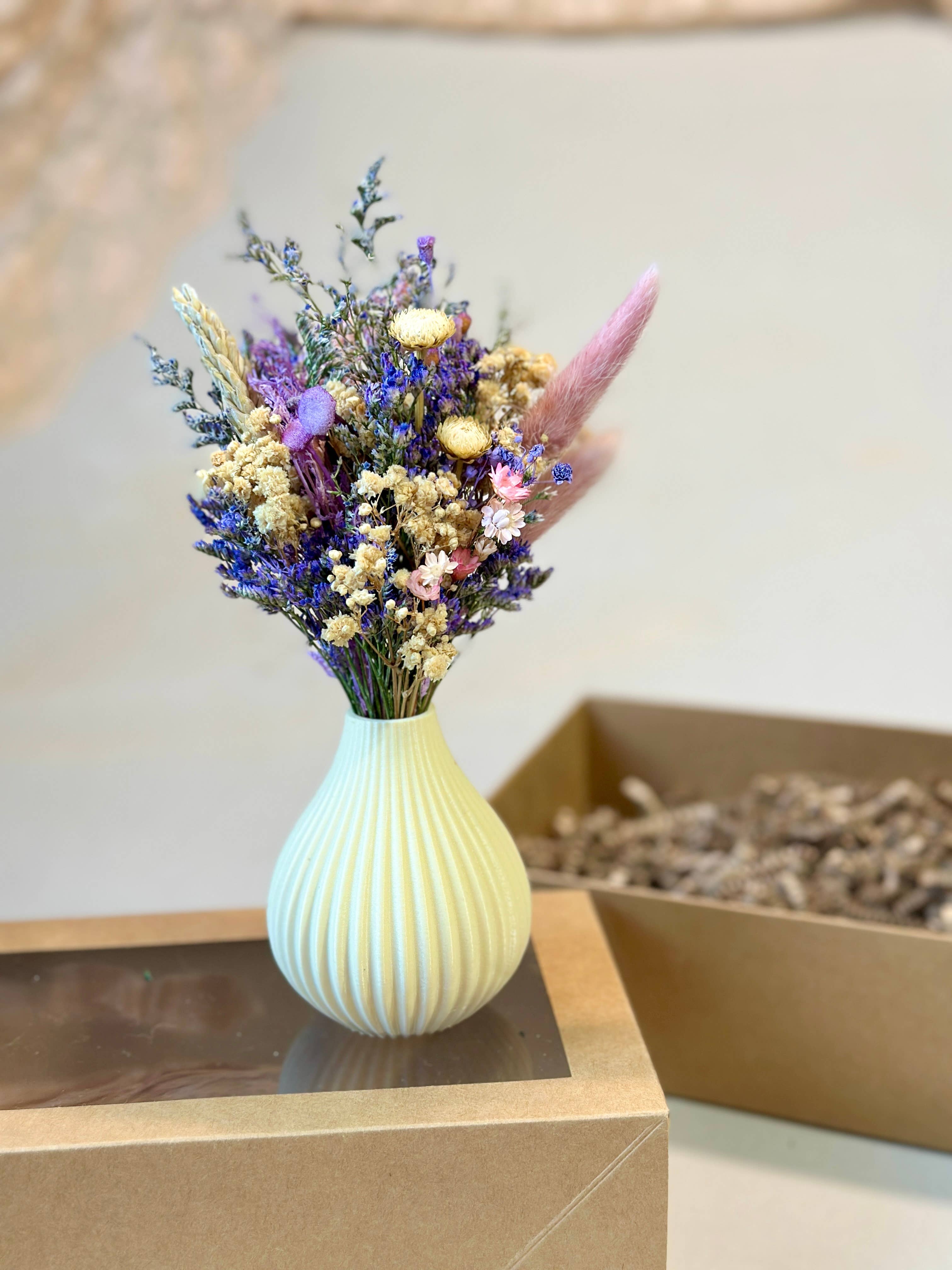 The Gardeners Wife - Wholesale Vase -  Bouquet in a Box — Dried Floral Bouquet + Vase Gift Set 30