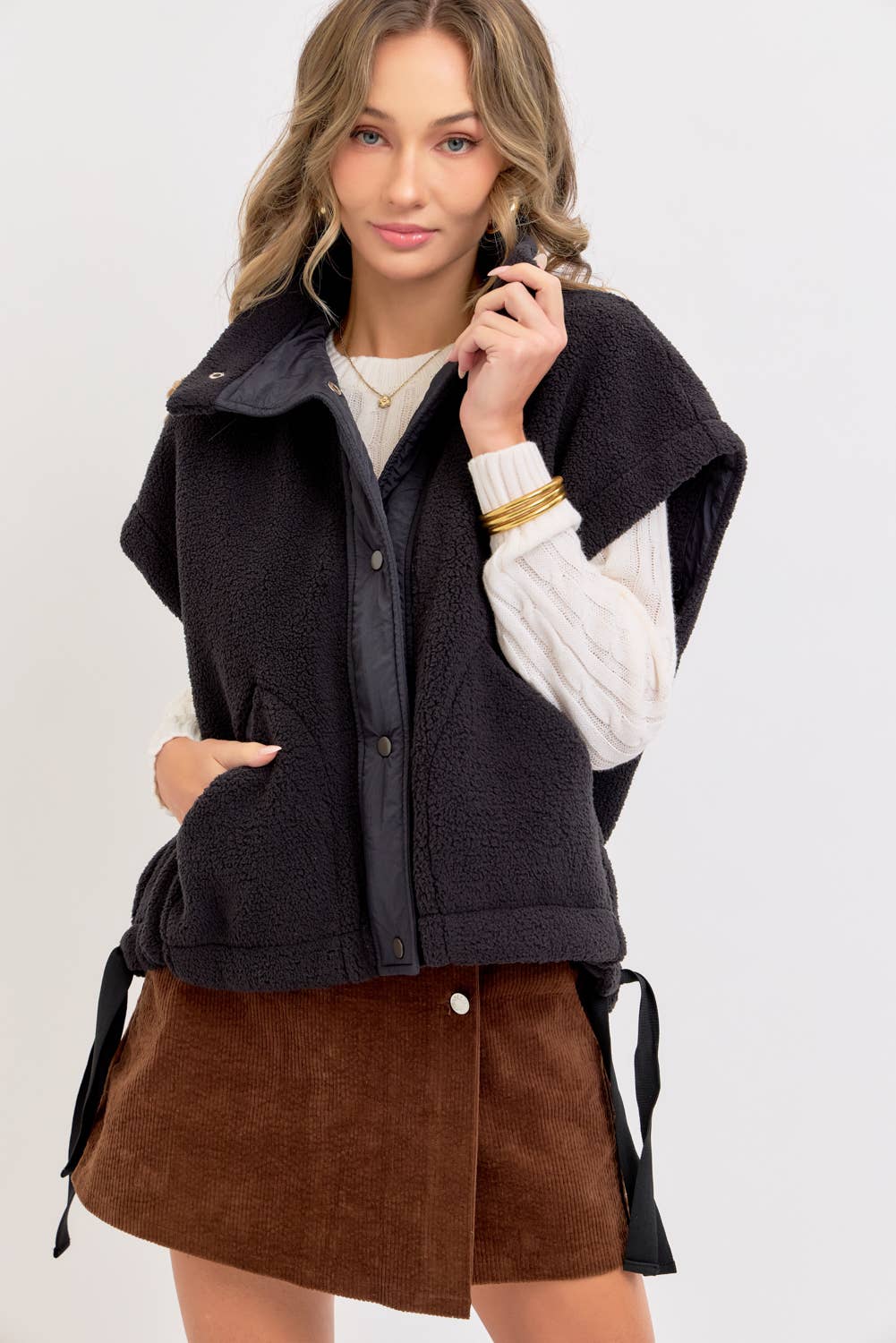 Sweet Lovely by Jen - Wholesale Outerwear Vest - Women's - OVERSIZED FLEECE VEST28