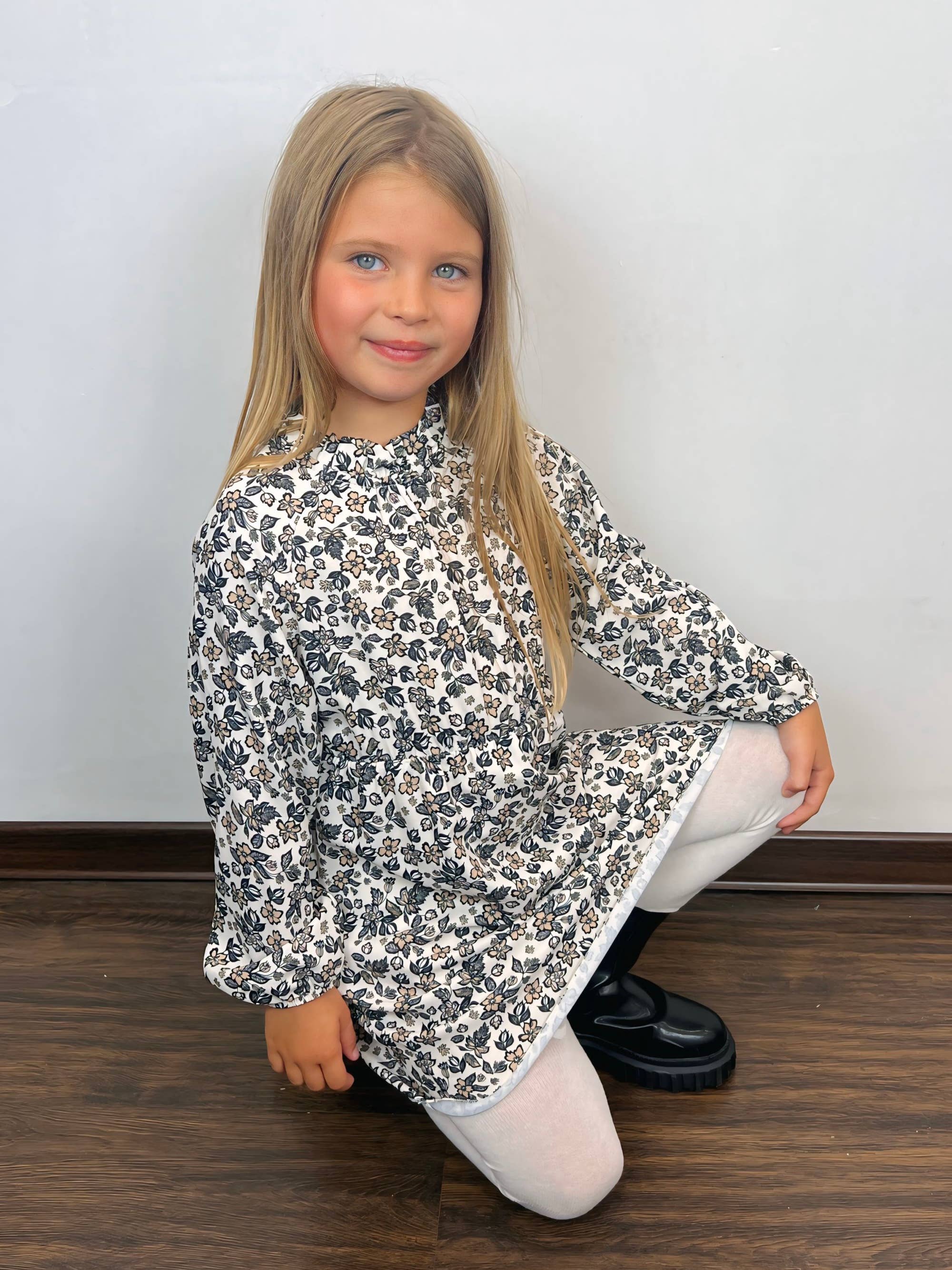 MINI MIGNON PARIS - Vendita all'ingrosso Vestito - Bambini - Abito da ragazza con vita elasticizzata e maniche lunghe con stampa floreale4