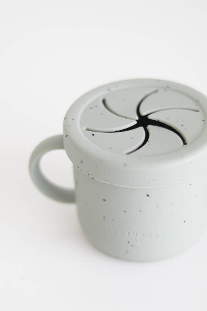 The Saturday Baby - Vente Boîte à goûter - Enfant et bébé - Gobelet à snack en silicone The Saturday Baby31