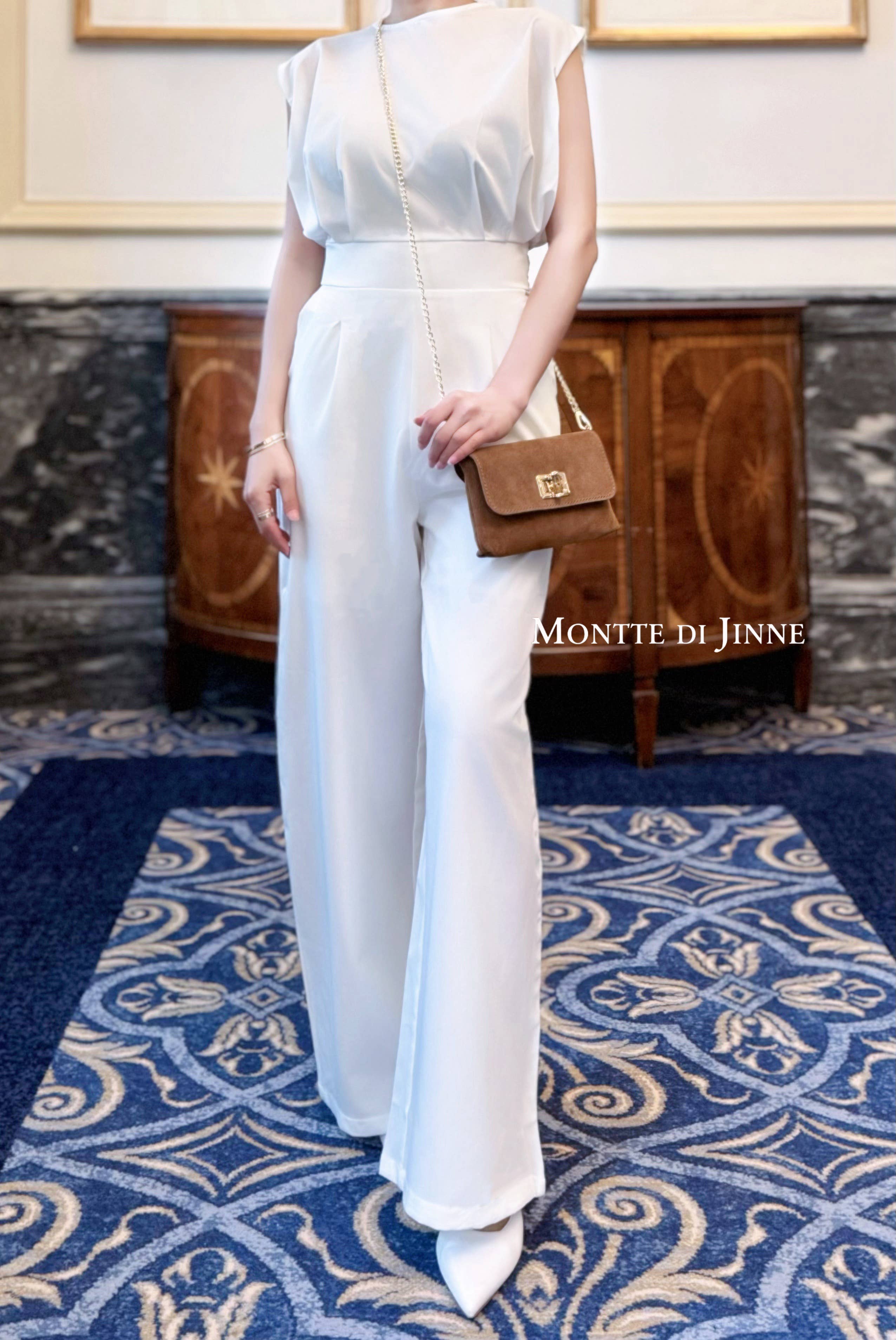 MONTTE DI JINNE - Wholesale Crossbody Bag - Women's - Italian Premium Suede Mini Crossbody Clutch with Gold Chain9