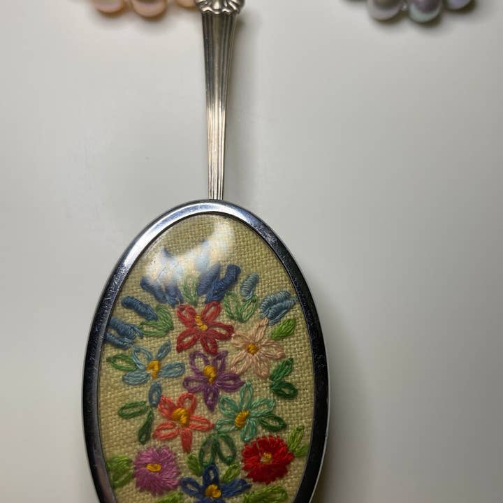 DecoFiniti LLC - Wholesale Brooch - Sterling Silver Brooch With Spoon And Cultured Pearls