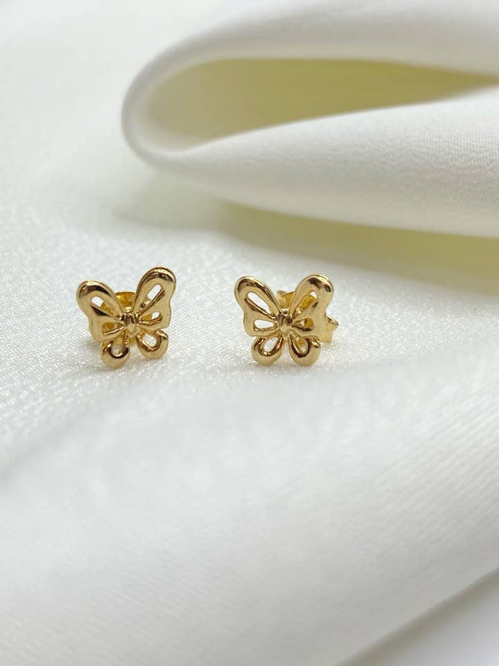 Boucles d'oreilles à tige papillon pour la vente par Gems Luxe