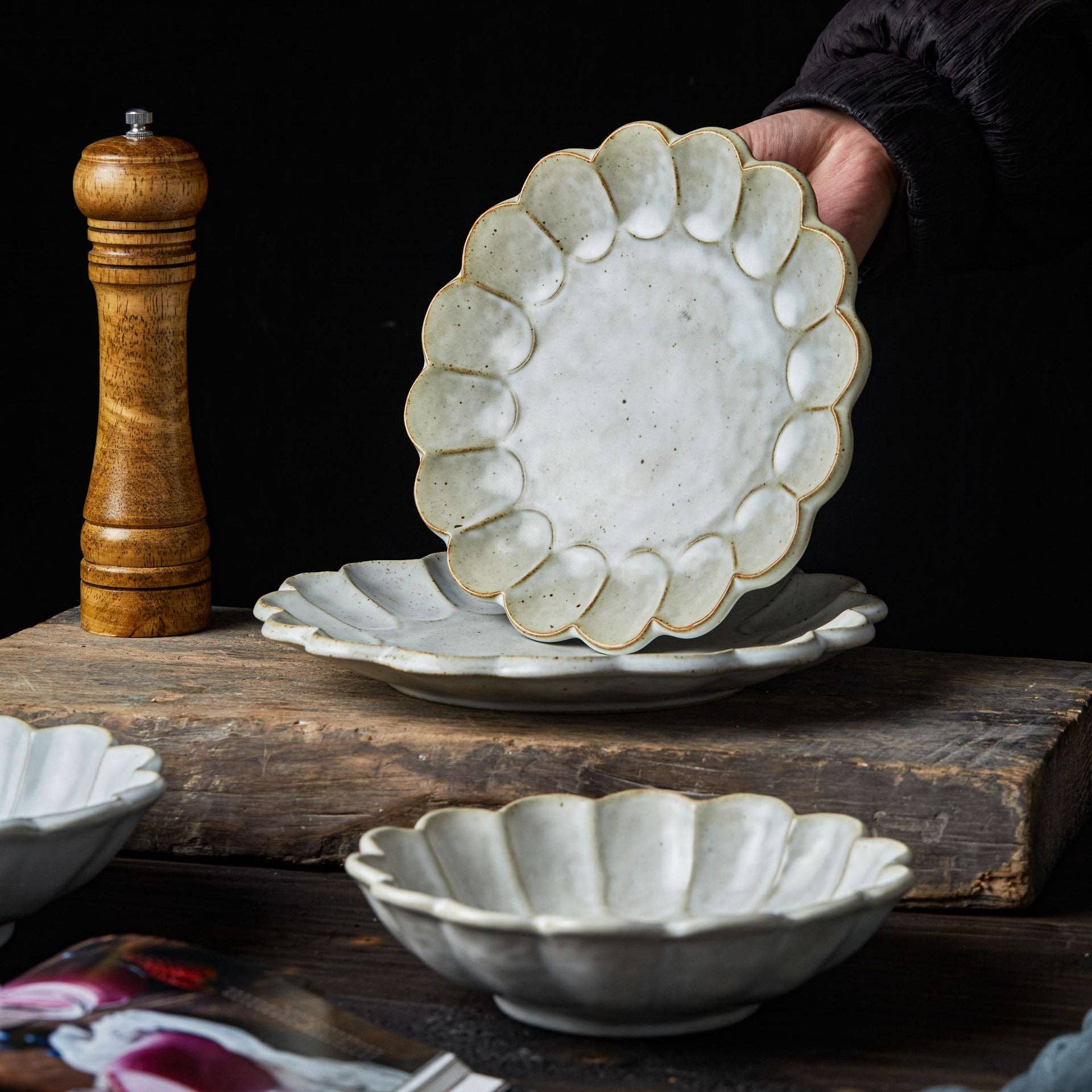 Gohobi （We cover U.S. import duties） - Vente Assiettes/plats/bols de décoration - Assiette-bol à pâtes en grès style japonais Gohobi à fleurs de poirier faite à la main11