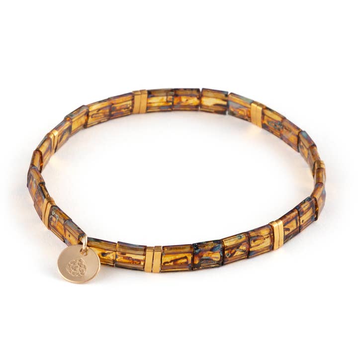 Bracelet à couches Kikko pour la vente par Wanderlust Life