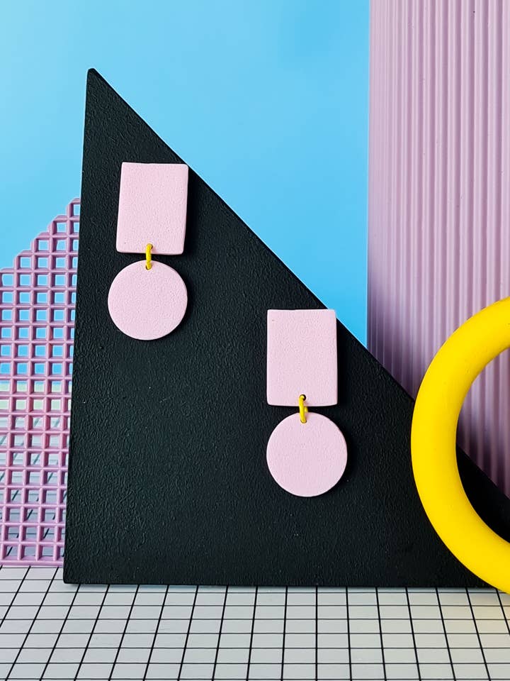 Orecchini artigianali in pasta polimerica per la vendita all'ingrosso da parte di Mono