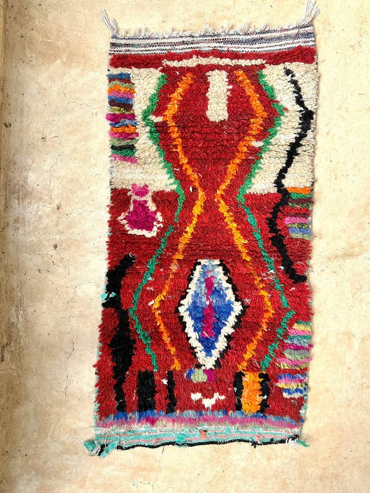 TIZWIT “ANFAR” | Mini Boujad OP bOUCHEROUITE Tapijt | 125 X 65 CM voor wholesale door SOUK in the CITY