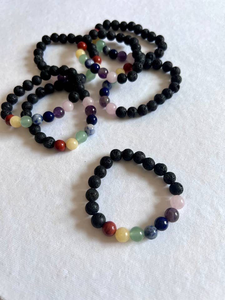 Bracelets en perles de cristal faits pour la vente par Mel's Crafty Corner