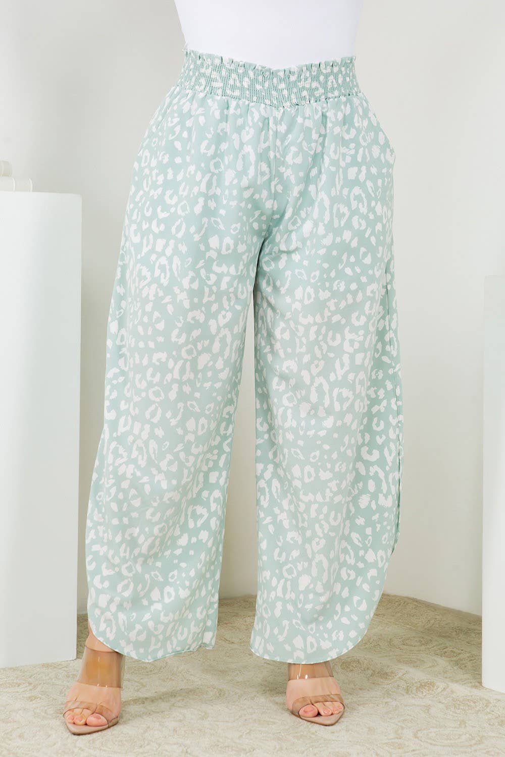 Curve Market - Wholesale Pants - Women's - PLUS SIZE ROUND HEM SIDE SLIT WIDE PANTS14