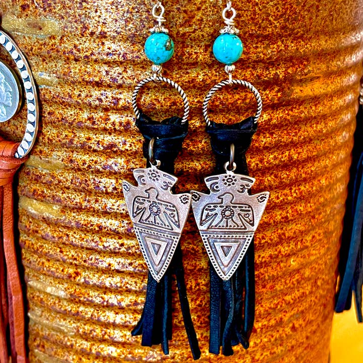 Fleurdesignz Western Jewelry – Brincos de argola por atacado – Brincos de franja de couro Thunderbird Western