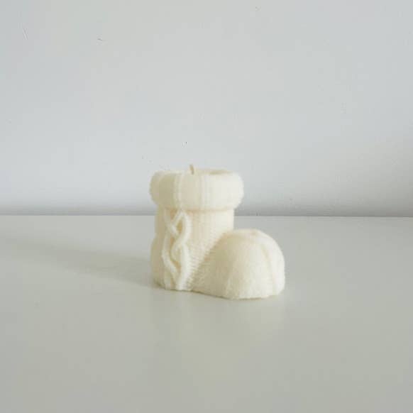 Sweet-Deco Creative - Wholesale Pillar Candle - Hand cast candle wool shoe3