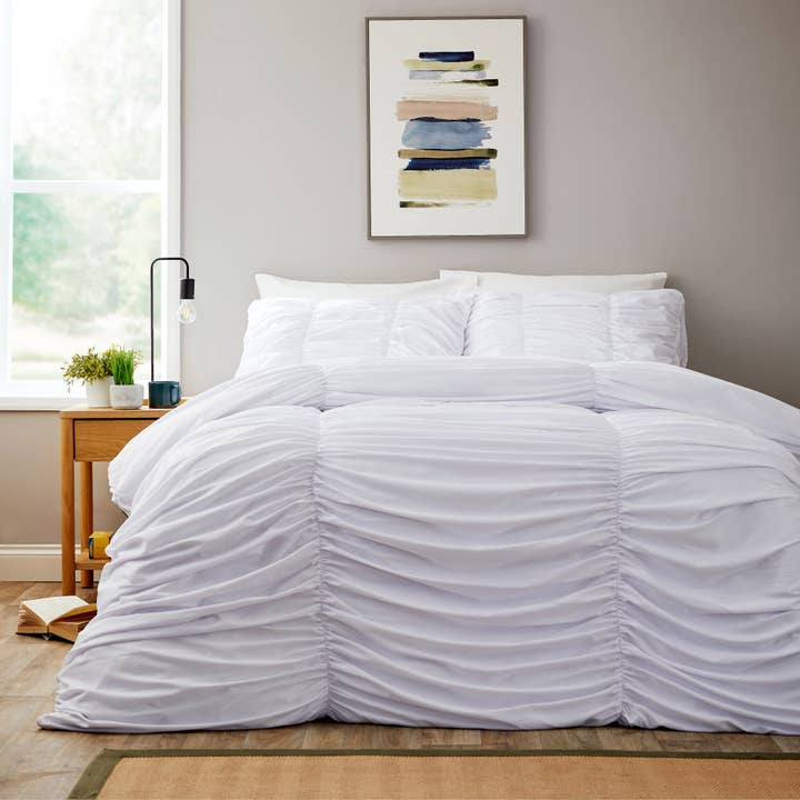 Ruched White Duvet Cover Set for wholesale by LOOMWORKS LTD