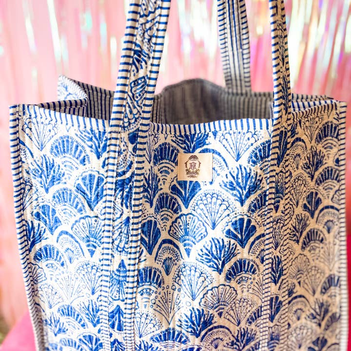 Heart of Grace - Wholesale Tote Bag - Women's - Calico Scallop | Large Quilted Tote Bag