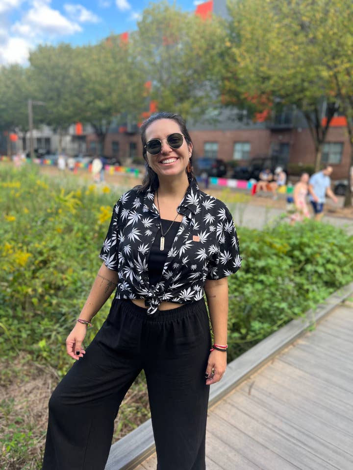 Camiseta Negra Fourtwnty para venta al por mayor de Auê Clothing