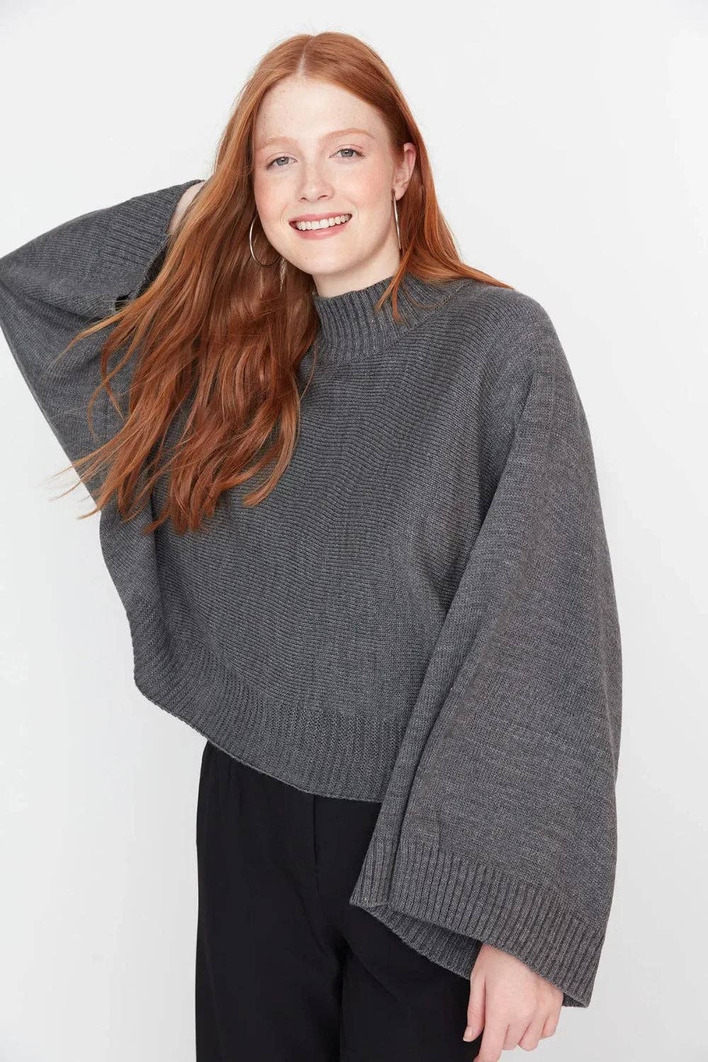 Hoxton Gal – wholesale Knitted jumper – Women′s – Oversized Flared Sleeve Knit Sweater17