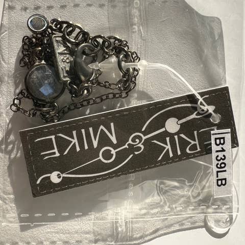 Erik & Mike - Wholesale Charm/Dangle Bracelet - Labradorite faceted bezeled bracelet Black Rhodium1