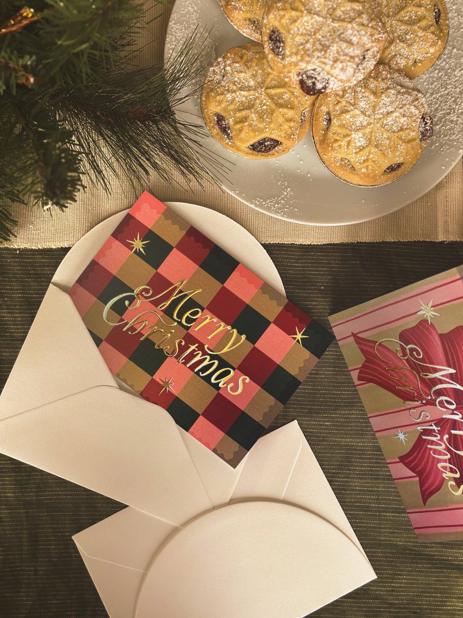 Daymaker Stationery - Wholesale Birthday card - 'Merry Christmas' Boxed Card Set (6pk) with Gold Foil7