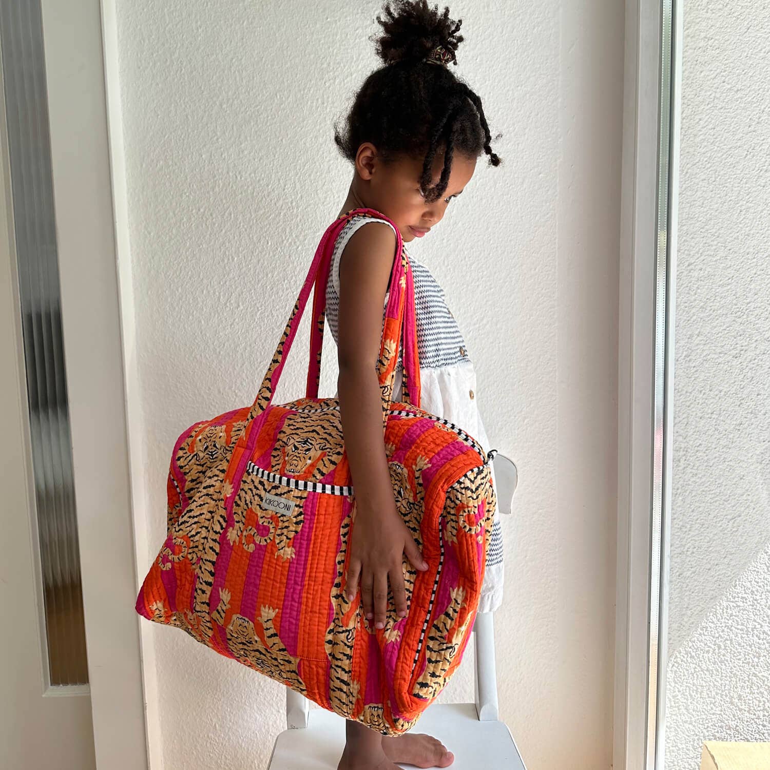 kikooni – Engroshandel Stor rejse- og weekendtaske - Dame – Håndlavet bomuldstaske « Poppy Tiger »1