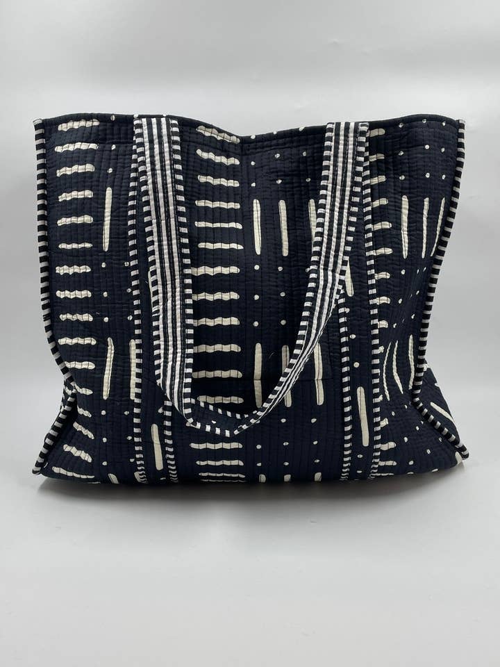 Borsa Tote Reversibile Boho Trapuntata Kantha in 100% Cotone per la vendita all'ingrosso da parte di Funky Yak Ltd