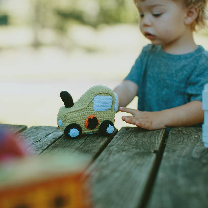 Pebblechild - Venta al por mayor Peluche - Niños y bebés - Sonajero de tractor de juguete de ganchillo para bebé1