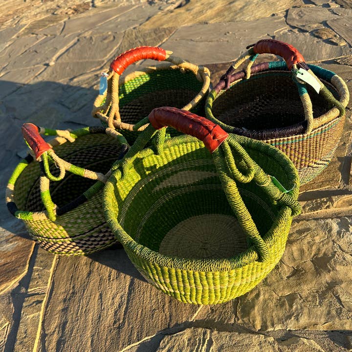 The African Home Goods - Wholesale Basket - Round Bolga Market Basket w/ Leather Wrapped Handle - Green Assorted 1 EA13