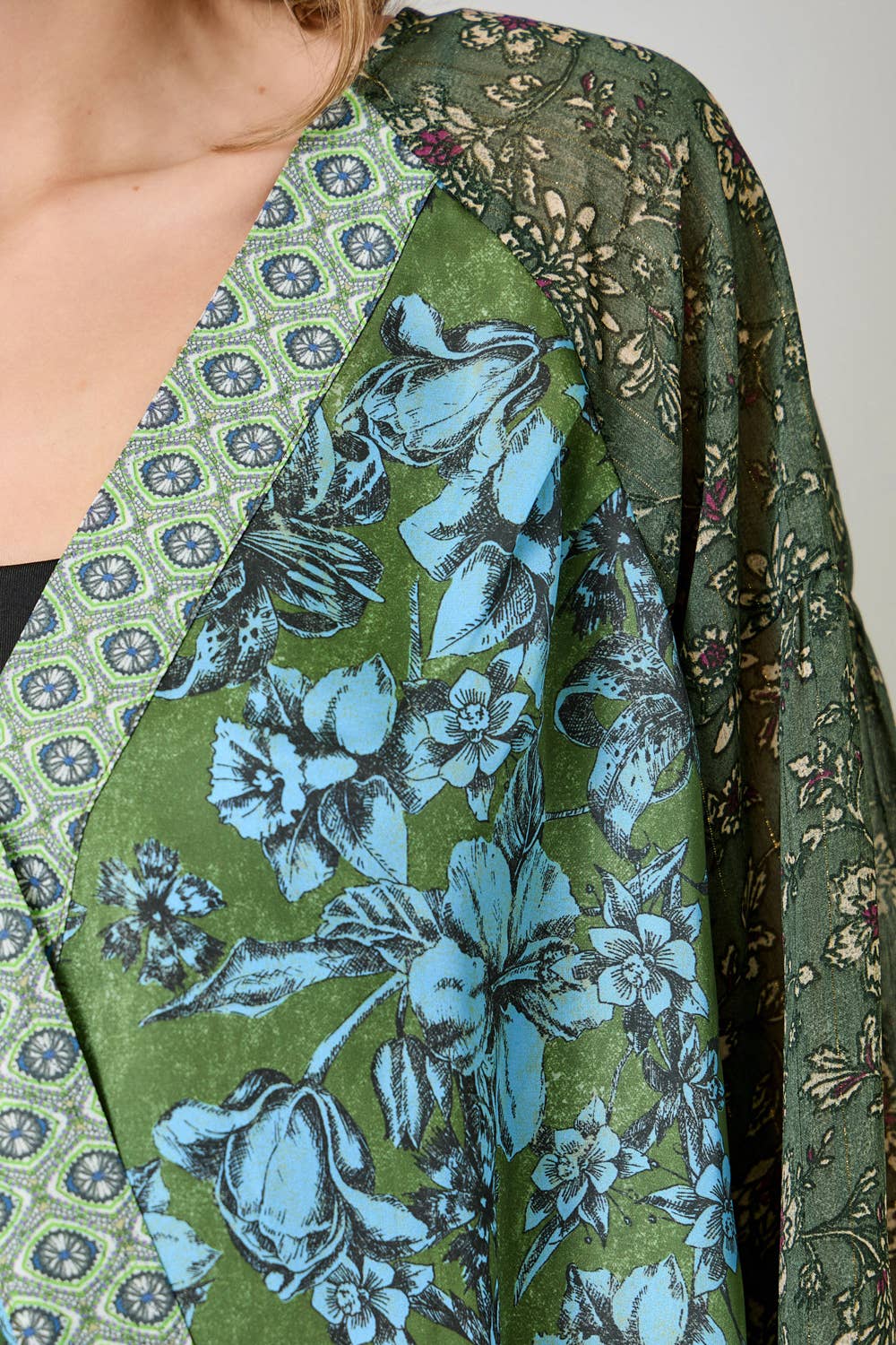 Mystree - Wholesale Blouse - Women's - 61318 Mixed Print Blouse13