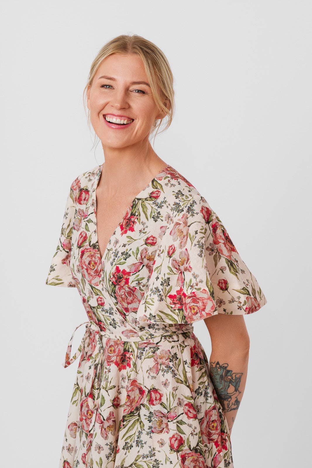 Son de Flor - Wholesale Jurk - Dames - Wikkeljurk met vlindermouwen60