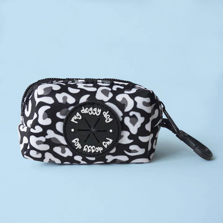Soporte para bolsa de excremento con estampado de leopardo blanco y negro para venta al por mayor de Pug Doggy Dog
