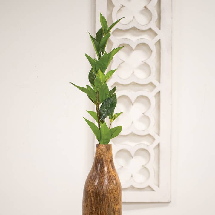 Saybrook Lane - Wholesale Artificial Flowers - Lush Green Laurel Spray - 27.5"H1