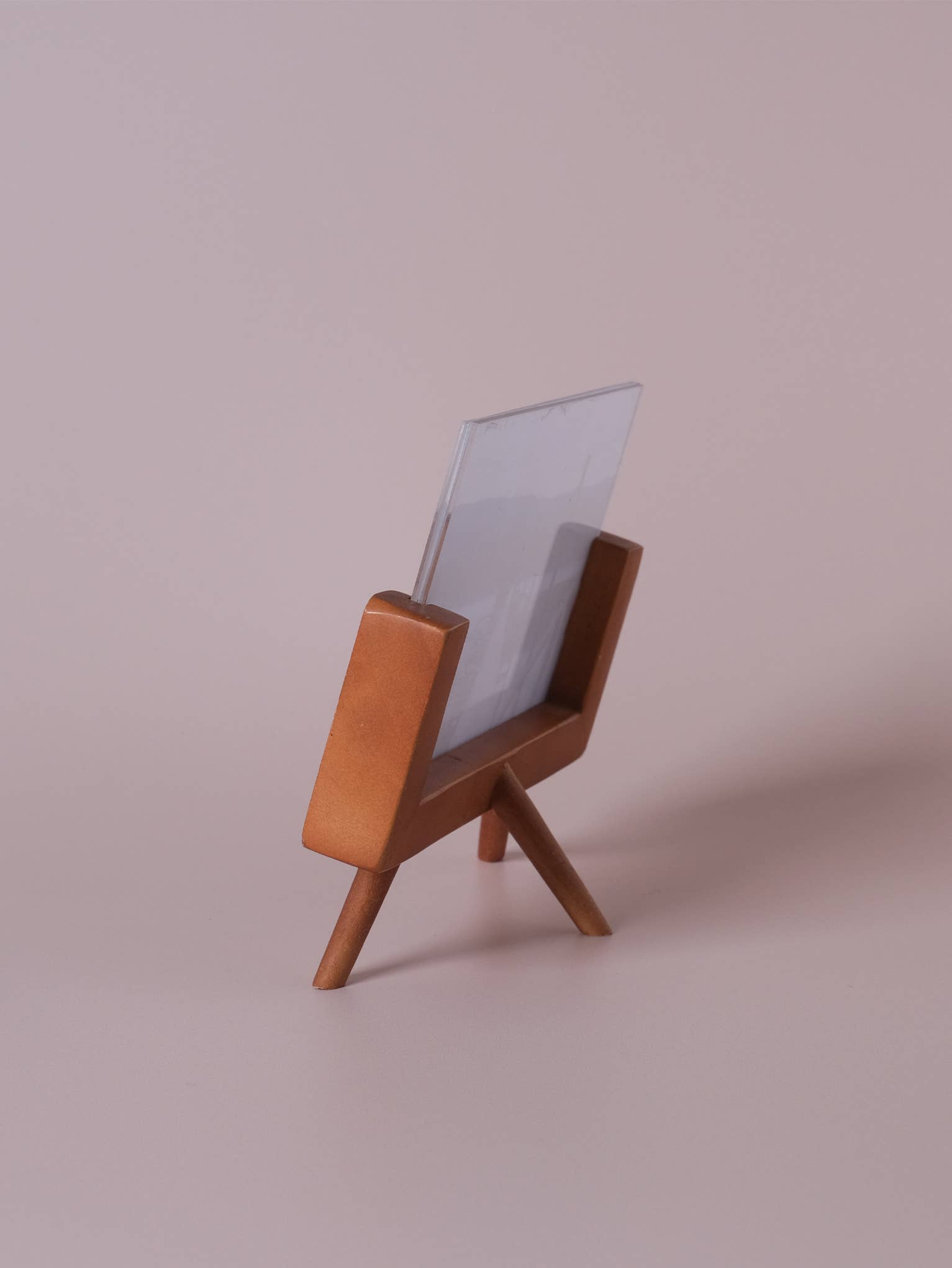 Made Market Co. - Wholesale Picture Frame - Legged Wood Photo Frame1