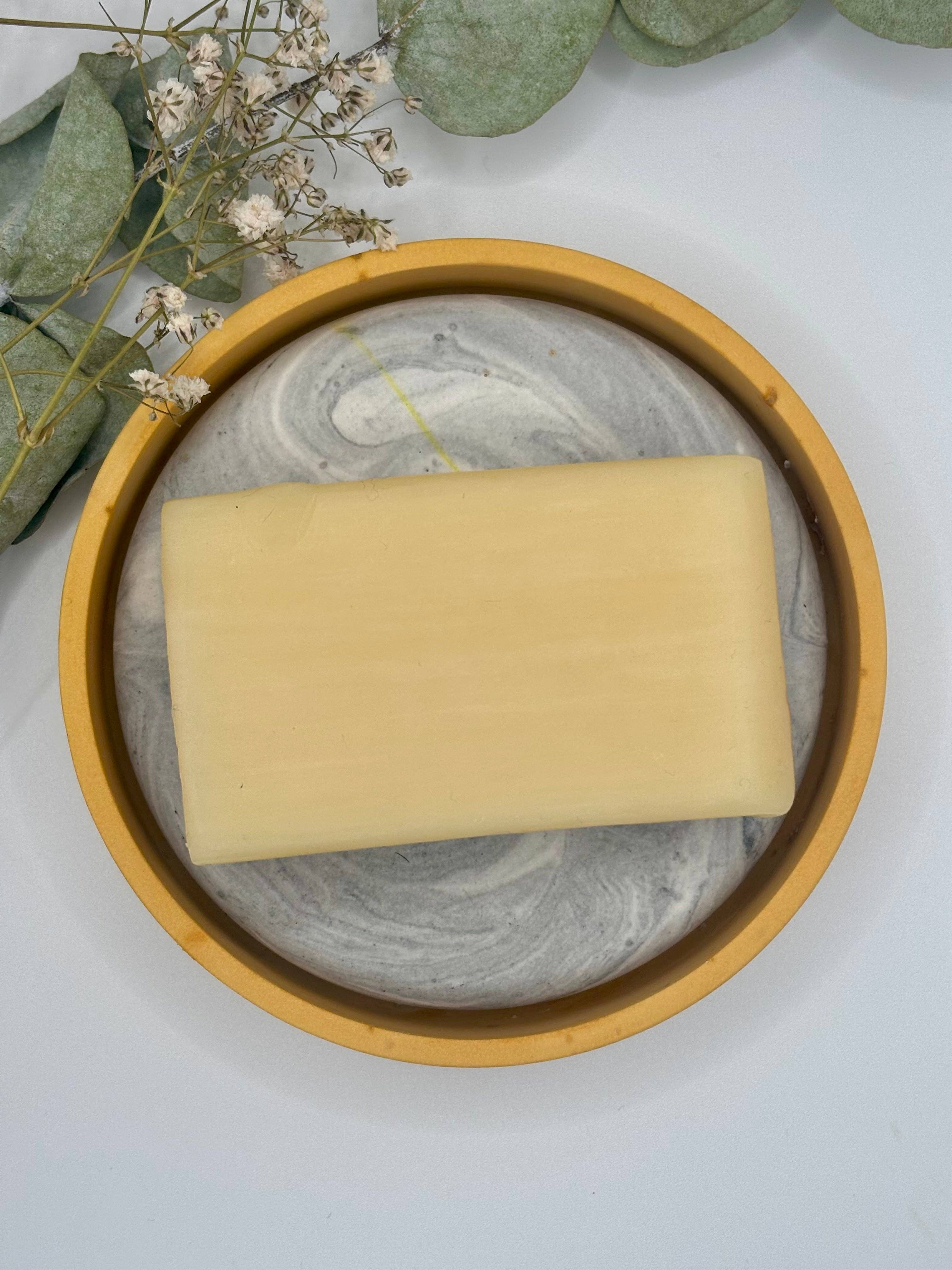 Amandyne Creations – wholesale Soap caddy – Mustard and marble effect Jesmonite round soap holder2