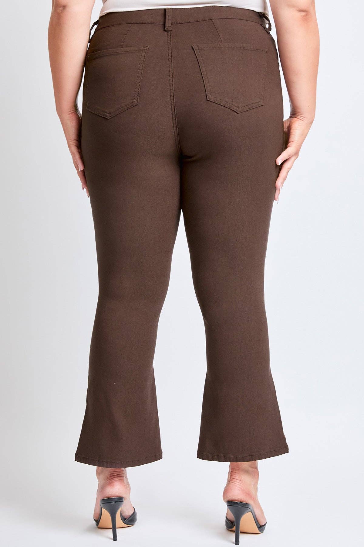 YMI - Vendita all'ingrosso Pantalone - Donna - Pantaloni a zampa taglio corto Plus Hyperstretch-EP20673120