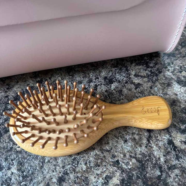 &Keep – wholesale Hair brush/comb – &Keep Mini Bamboo Hair Brush1