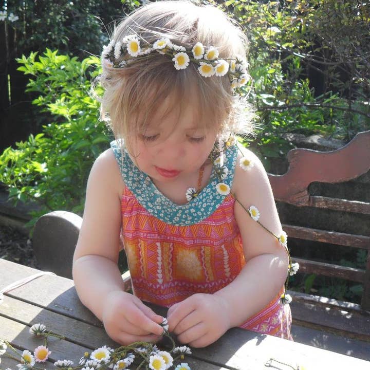 Spotted Cow Creations - Wholesale Artificial Flowers - Green Organza Daisy Bags - Daisies4