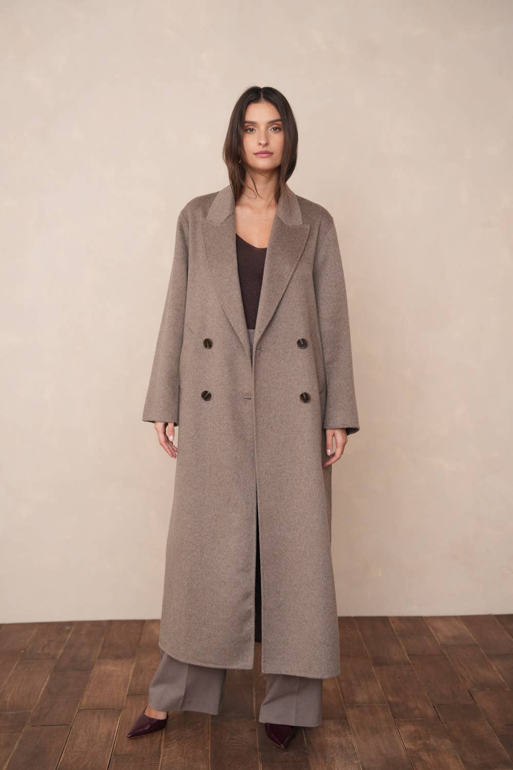 Attentif Paris – Großhandel Mantel - Damen – Extra langer, handgenähter Oversize-Mantel aus Wollmischung33