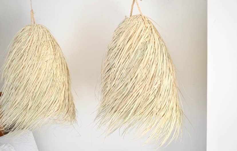 Soukie Morocco - Vente Lustre/Suspension - Lot de 2 suspensions en raphia suspendues en forme de cône en palmier rotin naturel6