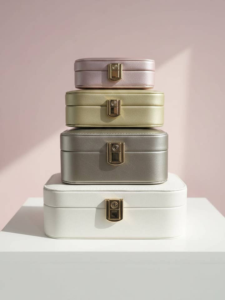 Portagioie da Viaggio – Organizer Compatto per Gioielli con Specchio per la vendita all'ingrosso da parte di Arya Jewellery Wholesale