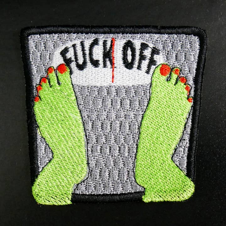 Écusson thermocollant Sorcières contre les écailles pour la vente par Junkyard Witch