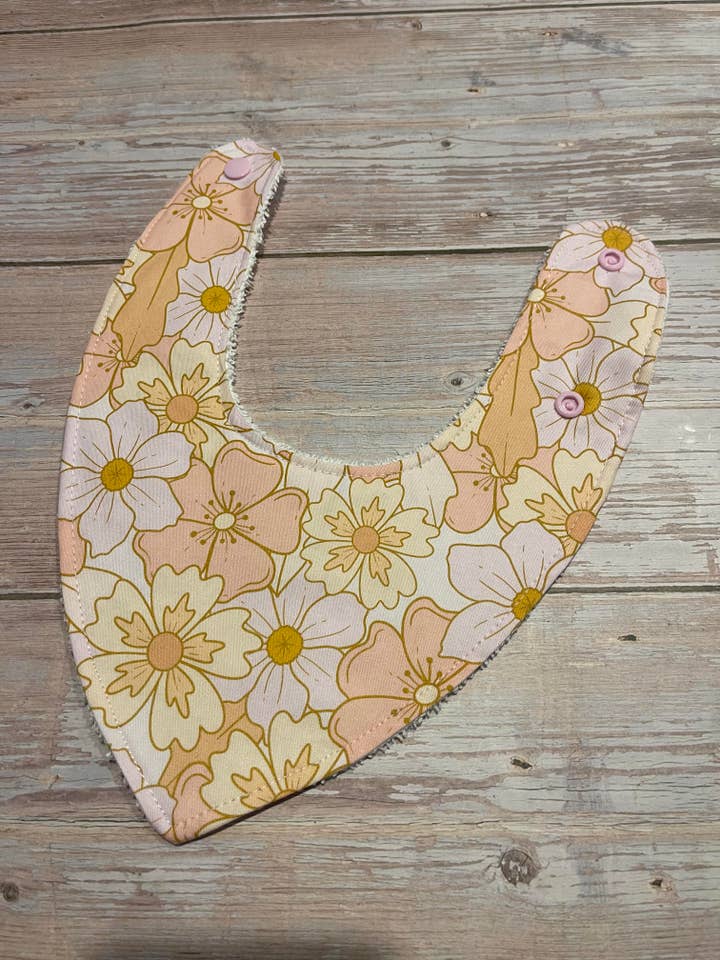 Dribblätzchen, Halstuch, Babylätzchen - Lissa für den Großhandel von Finished with a Kiss