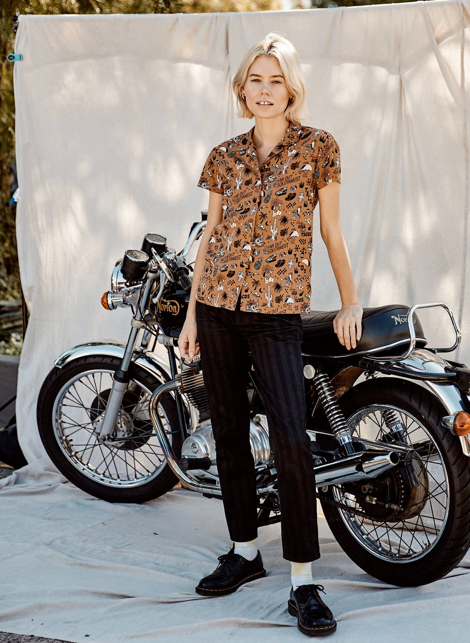 Pyknic - Venta al por mayor Camisa con botones - Unisex - Camisa casual para hombres y mujeres 'Raise Hell Eat Tacos' con botones20