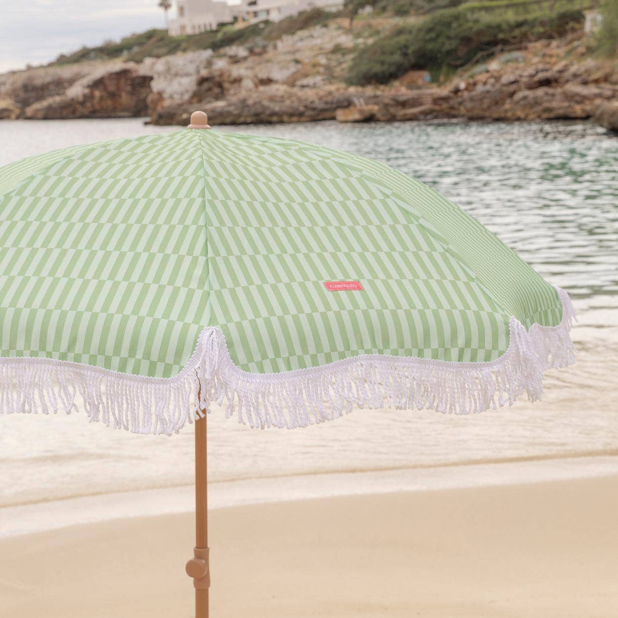 Flamingueo – wholesale Beach Umbrellas – Green-striped umbrella10